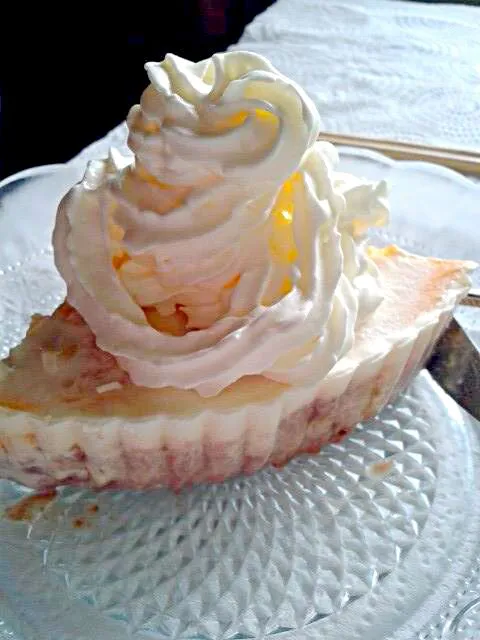 Crema de Fruta cake topped with cream|🌼 Pooja's Kitchenette 🌼さん