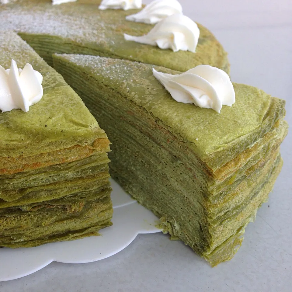 Snapdishの料理写真:Green Tea Mille Crepes|Elaine Tongさん