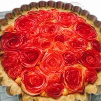 Snapdishの料理写真:薔薇が咲いたよ〜 アップルローズタルト