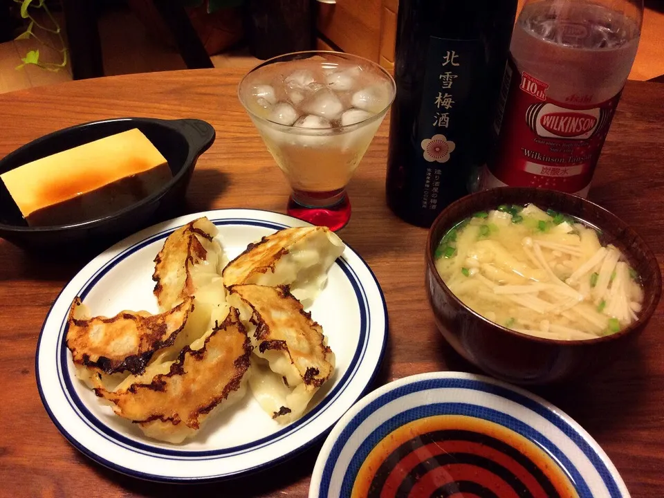 焼き餃子、冷奴、えのきと油揚げのお味噌汁、NOBUで出されている北雪梅酒のソーダ割り 2015.4.11|キラ姫さん