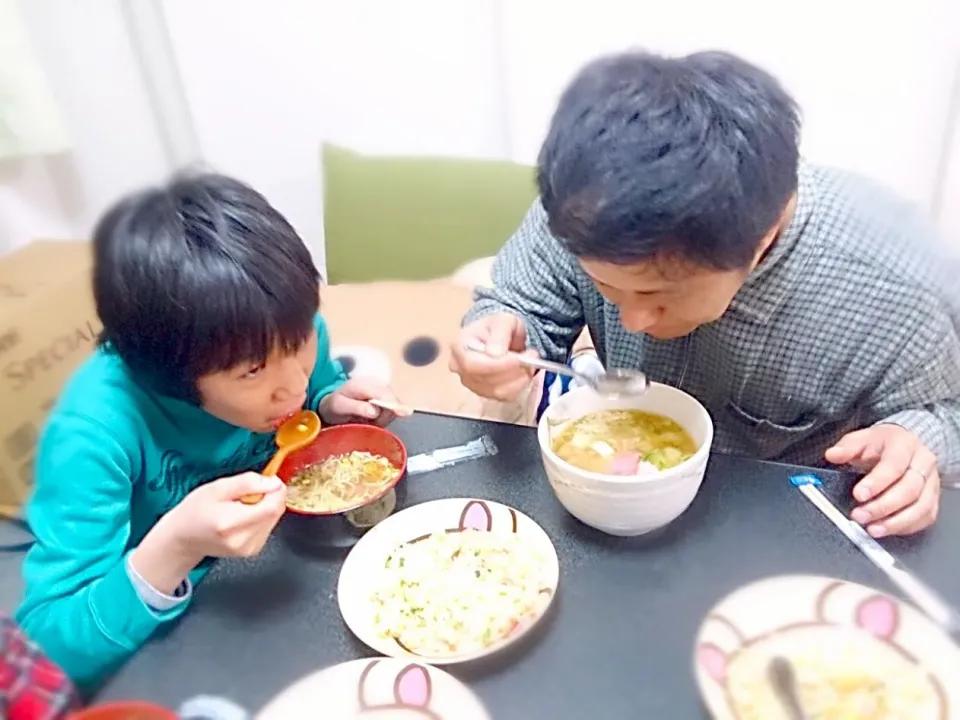 凛人&パパ ラーメン替え玉中…(笑)|Yuka Nishizawaさん