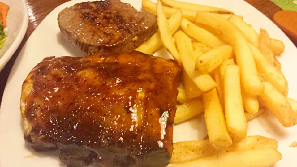 Baby Back Ribs and Tenderloin
#food #foodporn #yum #instafood #hashgram #yummy #amazing #instagood #photooftheday #sweet #dinner #lunch #breakfast #fresh #tasty|JohnJay Goさん