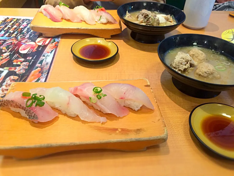 Snapdishの料理写真:地魚回転鮨|katsuさん