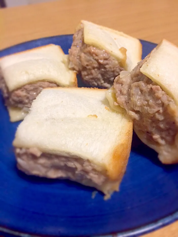 食パン DE 肉まん👲|さらば広島の長きまつげ(東京なう)さん