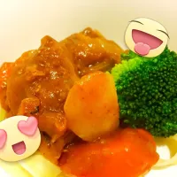 Snapdishの料理写真:牛尾湯泡菜燘牛肋肉|ricoさん