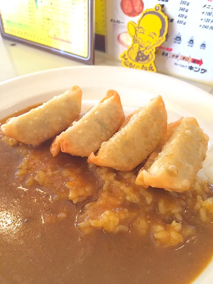 カレーショップキングさんの餃子カレー|大阪カレー部長さん