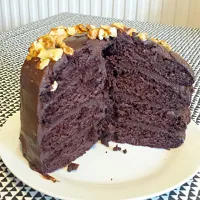 vegan chocolate beetroot cake with avocado frosting|Marta Romero Romeroさん