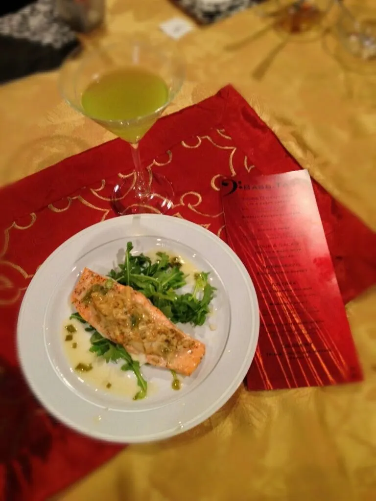 Crab Stuffed Salmon, Arugula, drizzled Beurre Blanc, Apple Martini #BassTaste #foodporn #UndergroundDinner #catering #food #foodie #Applemartini|BASS.TASTEさん