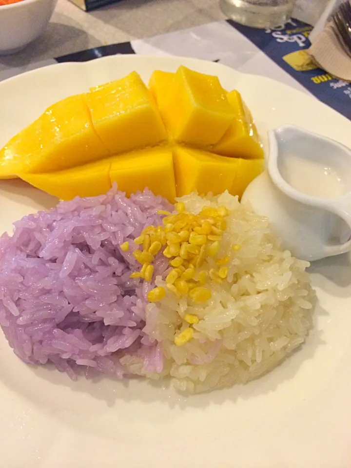 Sticky rice with mango 🍴|Stamp P.さん