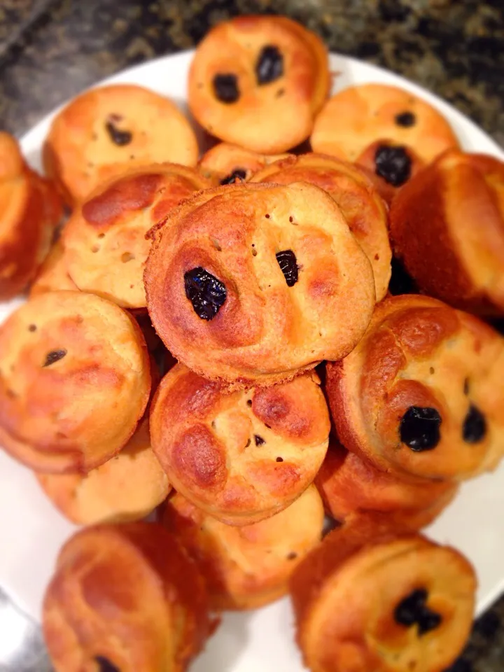 Mini blue berries coconuts sweet bread|Allissa Zhaoさん