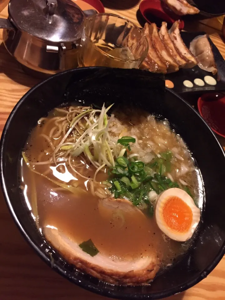 Snapdishの料理写真:醤油ラーメン|平兵『Hippey』さん