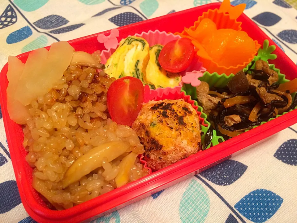 Snapdishの料理写真:筍ご飯お弁当|Yuka Nishimotoさん