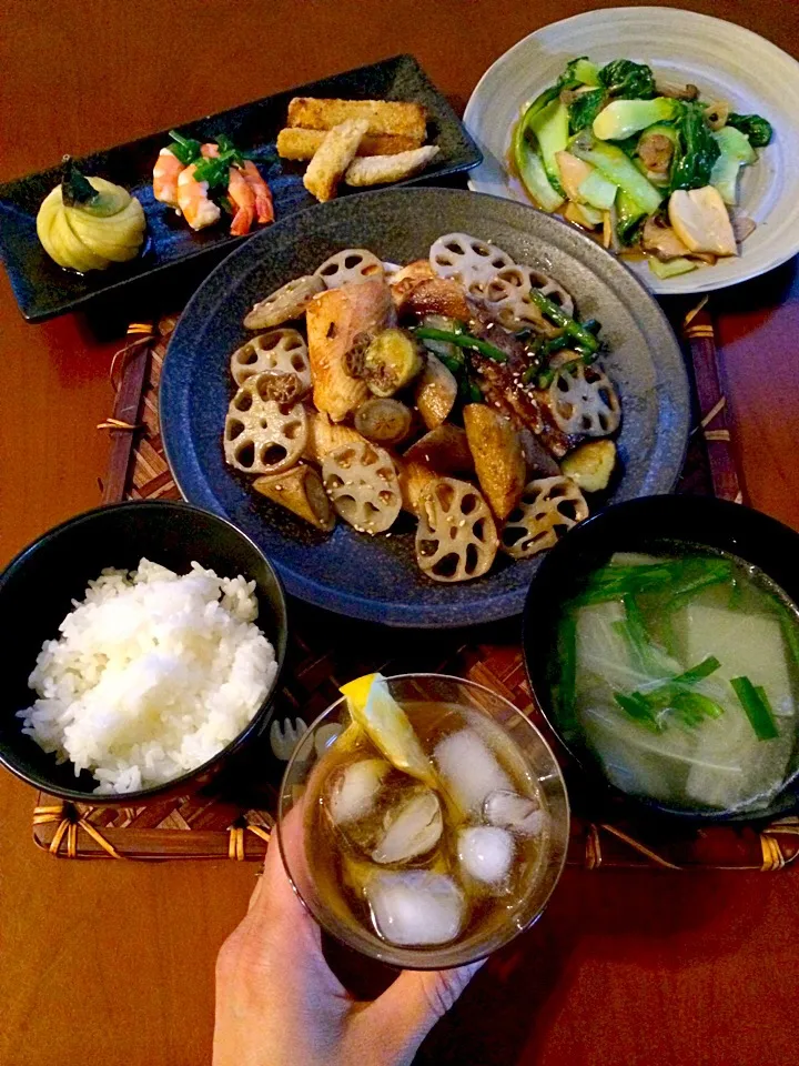 Snapdishの料理写真:Today's Dinner🍴前菜･青梗菜とｴﾘﾝｷﾞの塩味炒め･鰤と根菜の甘辛胡麻焼き･白菜と韮の春雨ｽｰﾌﾟ･白飯|🌈Ami🍻さん