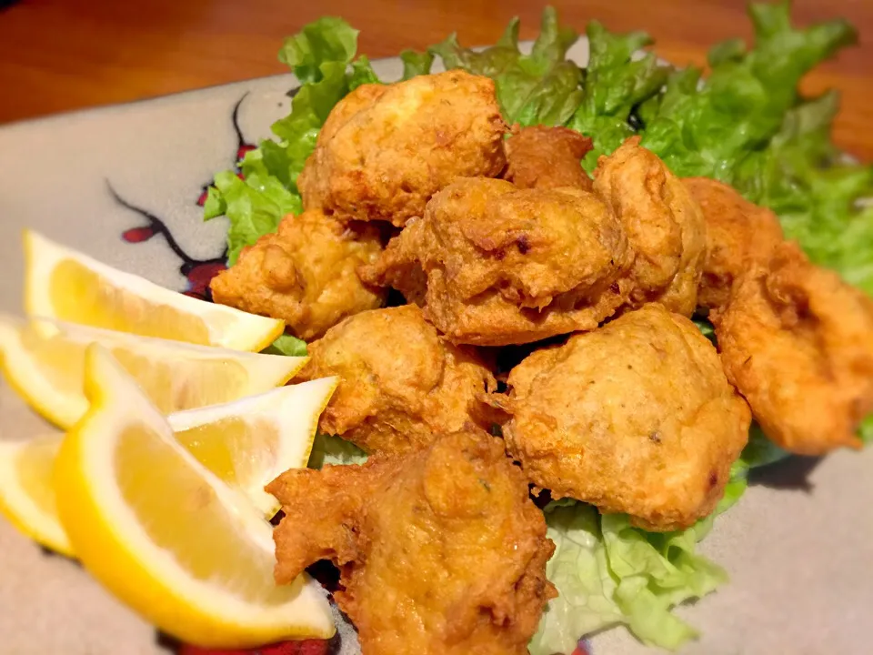 お豆腐とツナ缶で唐揚げ風。ヘルシーな代替品に。Fried chicken substitute...Tofu and canned tuna balls.|Sayaka Jinsenji Huletteさん