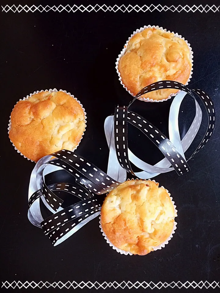 fluffy apple muffins 🍏 with fruits from the regional market 👍|CatzeMDさん