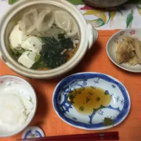 Snapdishの料理写真:寒いので夕食は鍋|Kyoko Uzawaさん