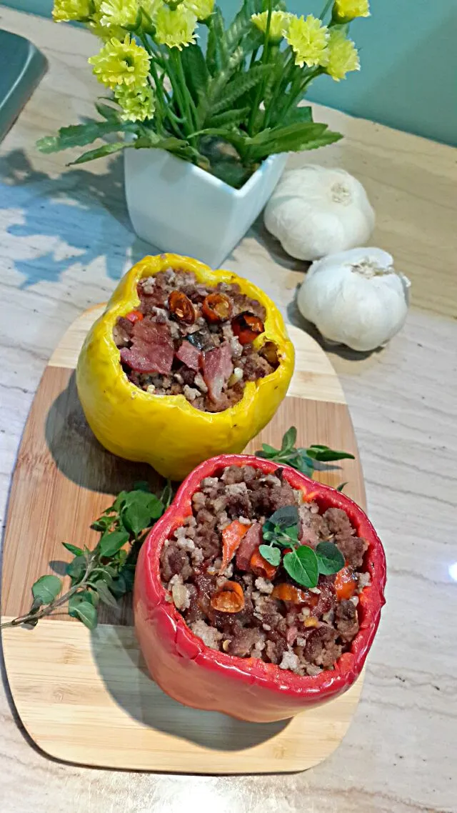 Snapdishの料理写真:Stuffed Paprika With Spiced Minced Beef

#bellpepper #paprika #Beef|Chef.on.trainingさん