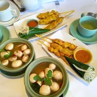 Snapdishの料理写真:Thai starters, Tomyam & Satay|ystさん