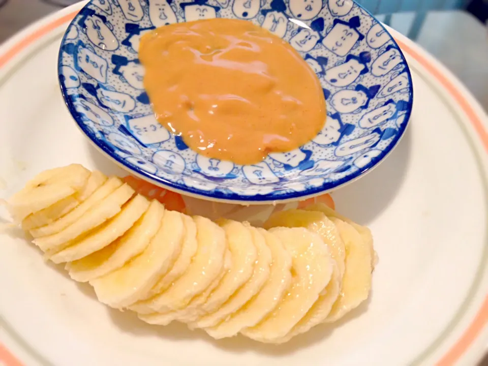 Banana slices with melted peanut butter :D|KHaylee09さん