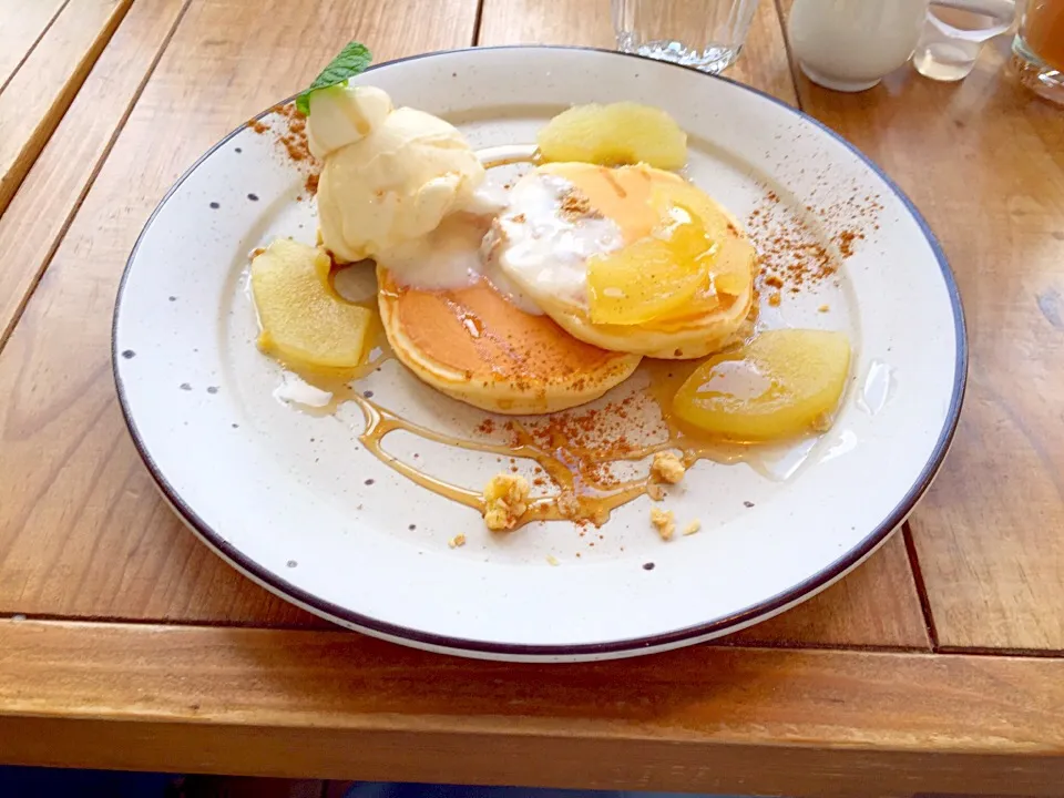 りんごとシナモンのパンケーキ|あおさんさん