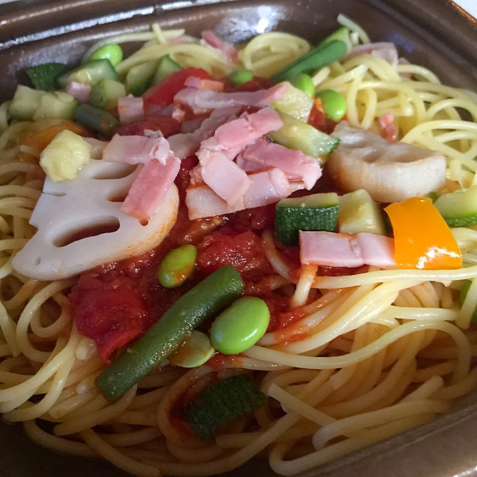 彩り野菜のトマトソースパスタ(◍•ڡ•◍)❤|いつみさん