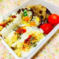 Snapdishの料理写真:卵サンド  椎茸のチーズ焼き  鶏肉マスタードソース和え  のお弁当|kaeさん