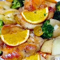 Snapdishの料理写真:Baked Chicken breast with broccoli and orange slice|eatalleyanne's favoritesさん