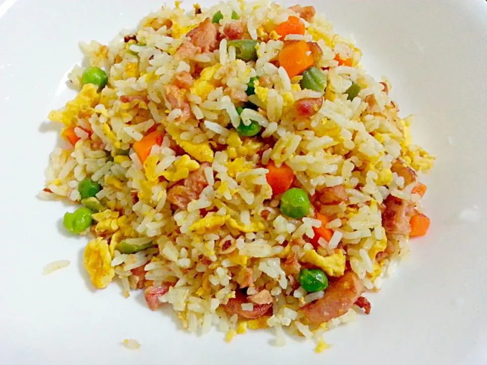 Snapdishの料理写真:homecooked fried rice|rufvalさん