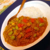 Snapdishの料理写真:ひよこ豆と枝豆のドライカレー(^^;;👅💦メッチャ辛っ🔥