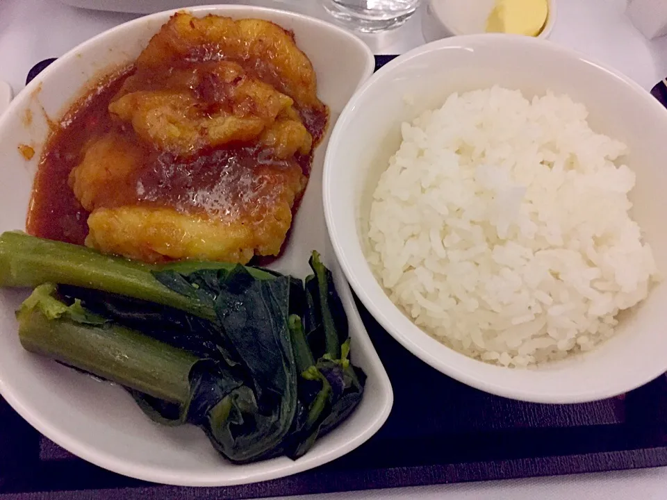 Sautéed halibut with sa cha sauce, steamed jasmine rice & kailan|Sky Blueさん