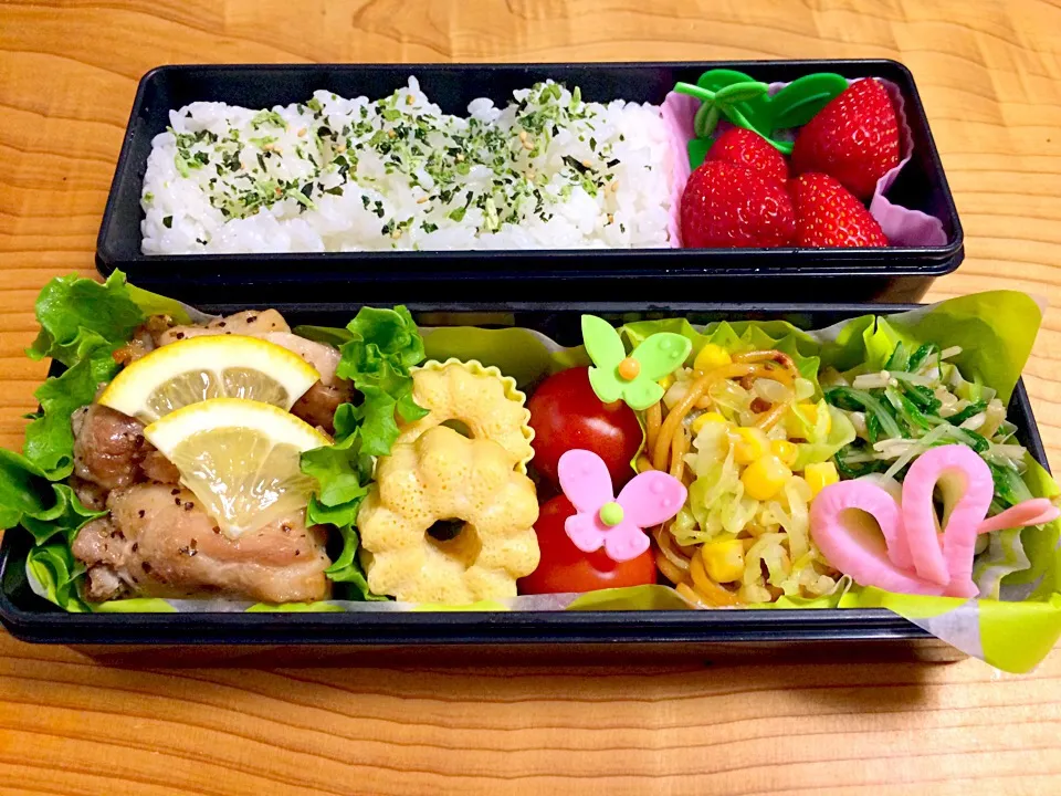 Snapdishの料理写真:パパとムスコくんお弁当♪|たるとさん