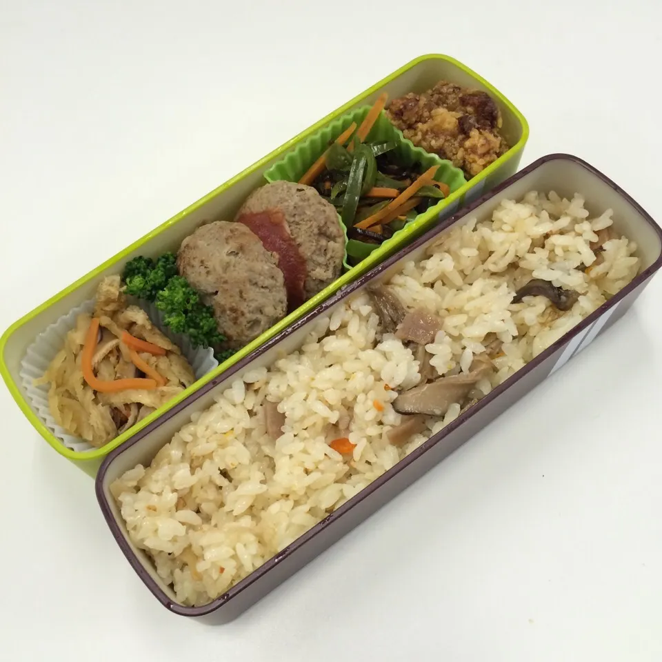 Snapdishの料理写真:弁当（唐揚げ、ピーマンと人参の塩昆布あえ、ハンバーグ、切干し大根、炊き込みご飯）|SasaMasa213さん