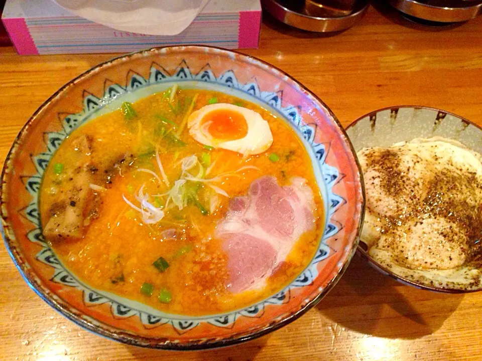 Snapdishの料理写真:トムヤムクンラーメン|草津の屋台　トタン家さん