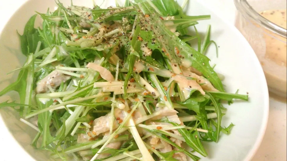 ゆで鶏と水菜の味噌マヨドレッシングかけ～😲|Sayakaさん