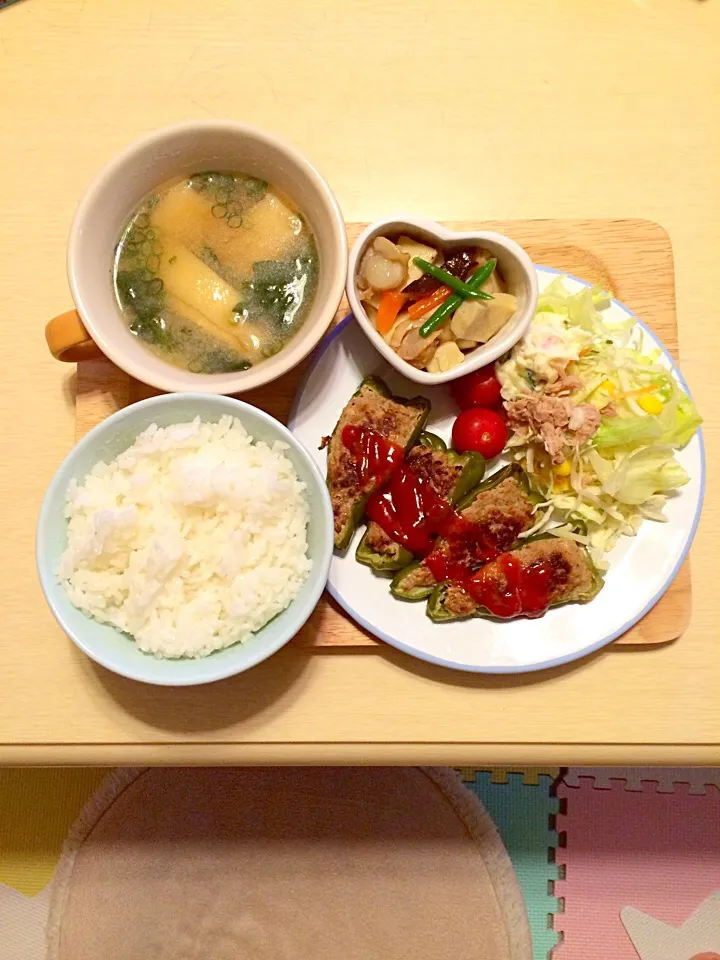 白米☆サラダ☆ピーマン肉詰め☆高野豆腐の煮物☆お味噌汁♪(๑ᴖ◡ᴖ๑)♪|とまこ(*^o^*)さん