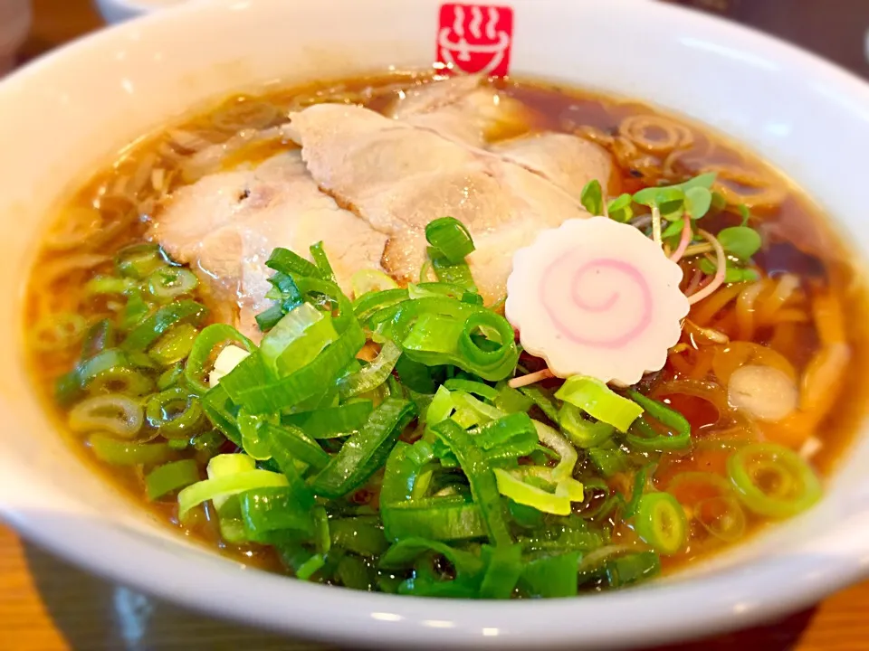 Snapdishの料理写真:朝ラーメン！醤油ラーメン@いっぱいいっぱい(堺筋本町)|かっちっさん