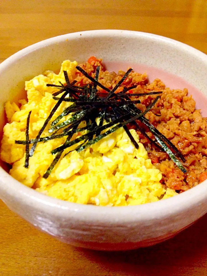 五目そぼろ丼💕リメイク|まいりさん