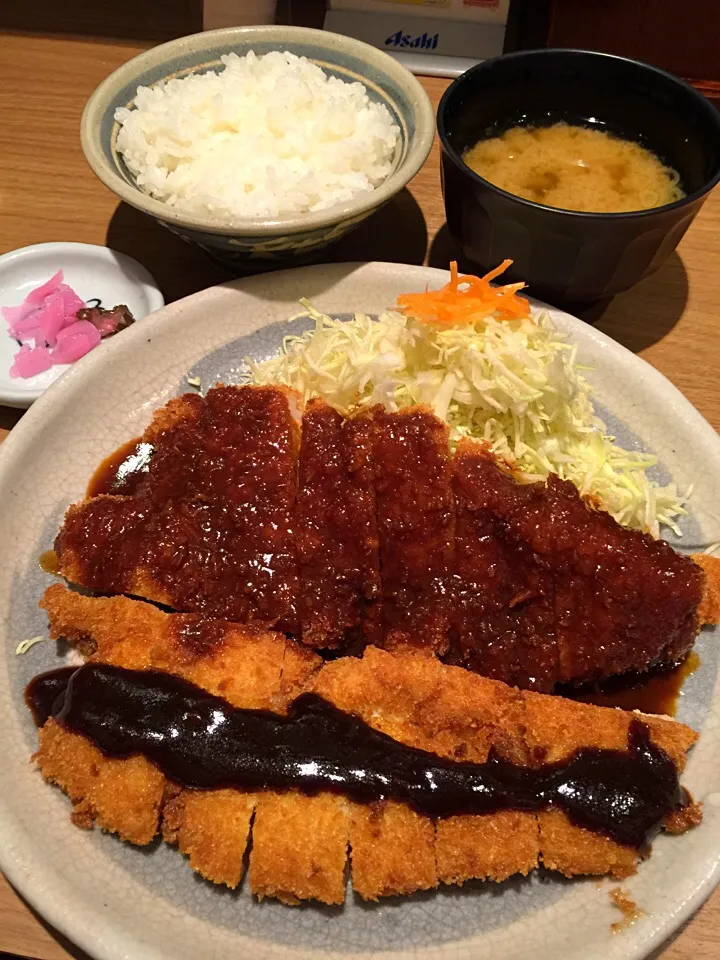 わらじとんかつ定食|T. Wonderさん