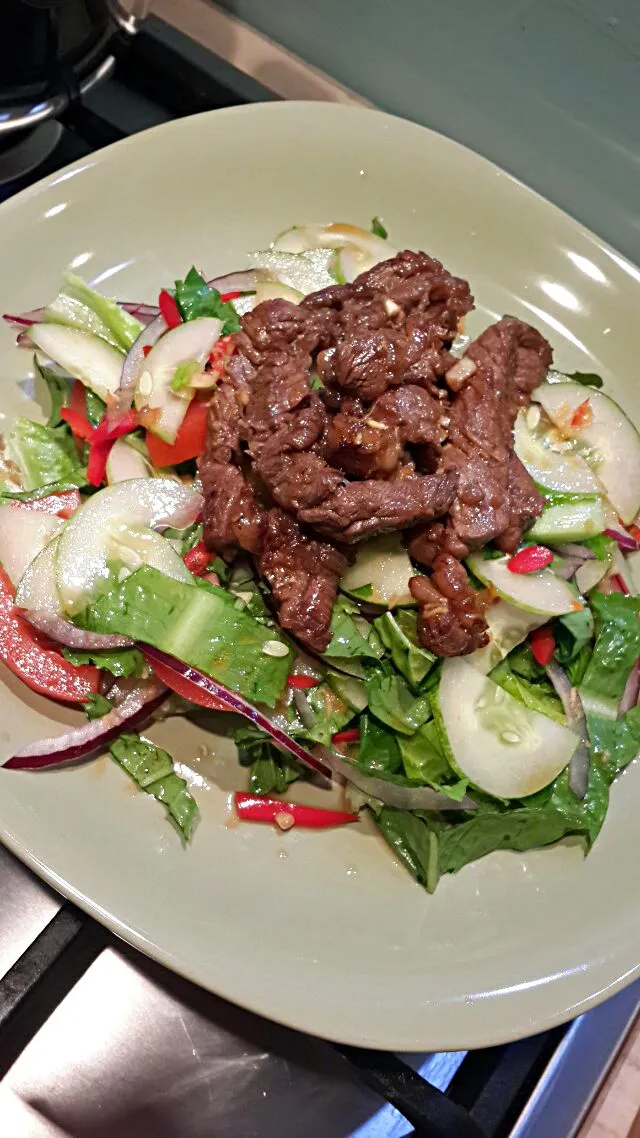 Spiced Grilled Beef Thai Salad 

 #thailand #salad #beef|Chef.on.trainingさん