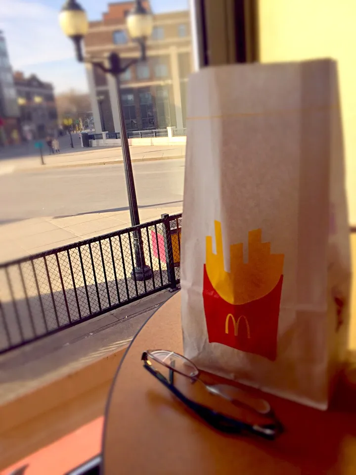 Snapdishの料理写真:McD's this morning 4/15|Didi Duangさん