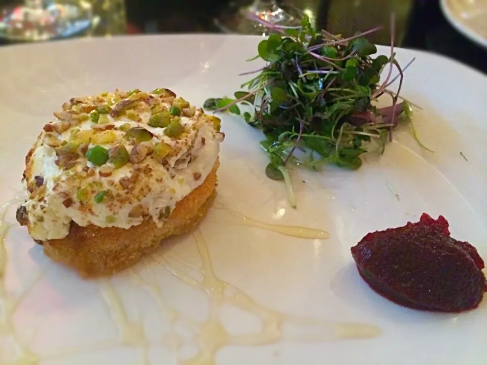 Wood fired Ardsallagh Irish goat’s cheese with pecan and pistachio nuts, chestnut honey drizzle and beetroot compote|Junya Tanakaさん