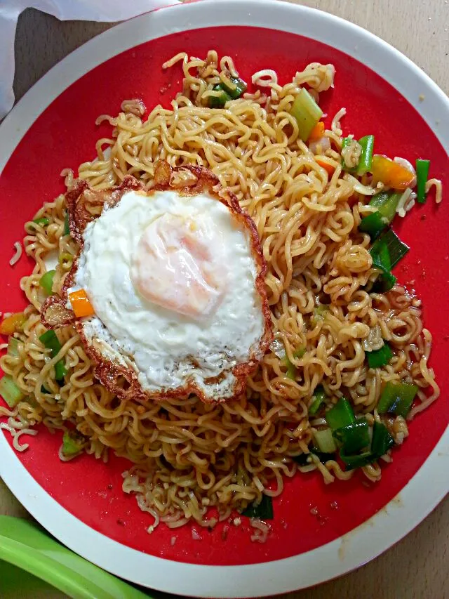 indomieeee cakalang|Ornella Malondaさん