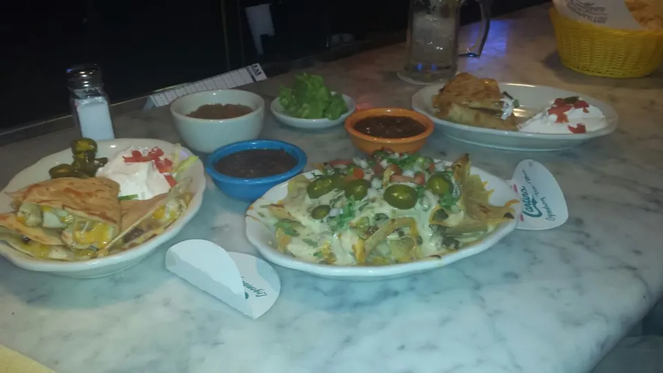 nachos and quesadillas #Mexicancuisine #jalepenos #spicy|latrissaさん