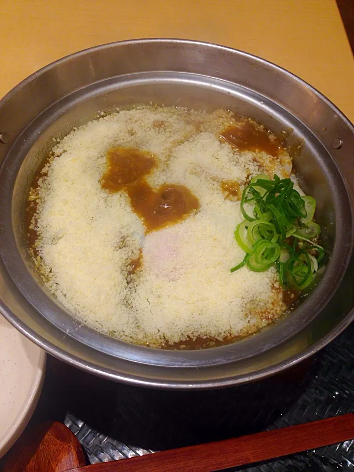 Snapdishの料理写真:鍋焼きチーズカレーうどん|yamazatさん