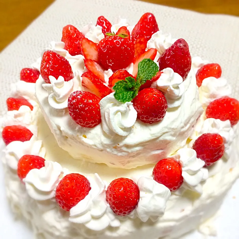 Snapdishの料理写真:姪っ子２歳の誕生日ケーキ🎂|🍎ゆかりんご🍎さん