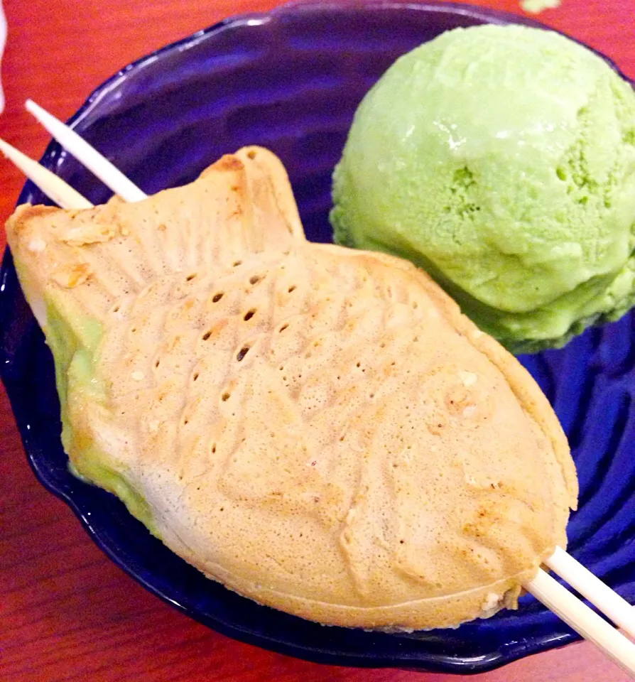 Taiyaki with matcha ice cream@Sumire Yakitori, Icon Village, Tanjong Pagar|coxiella24さん