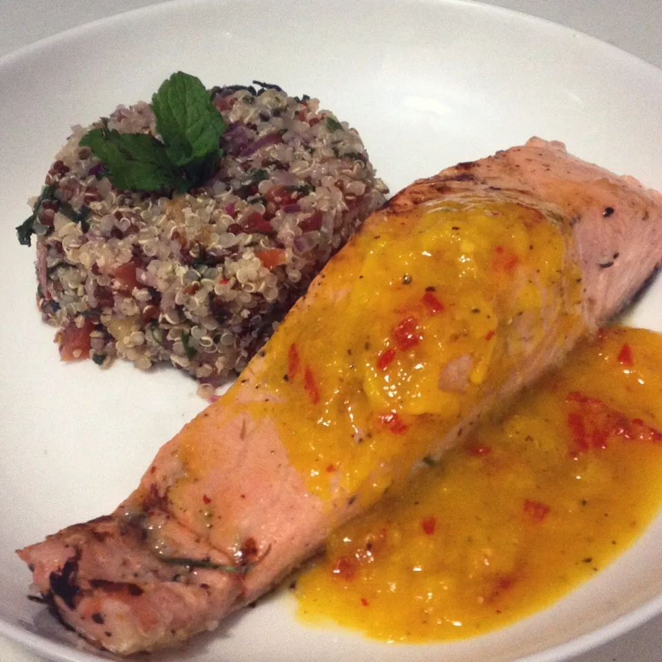 Grilled Salmon w/ spicy mango sauce and quinoa tabbouleh|marcelabruggerさん