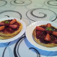 Snapdishの料理写真:Pancakes with raspberry jam|Emiliano Luciさん