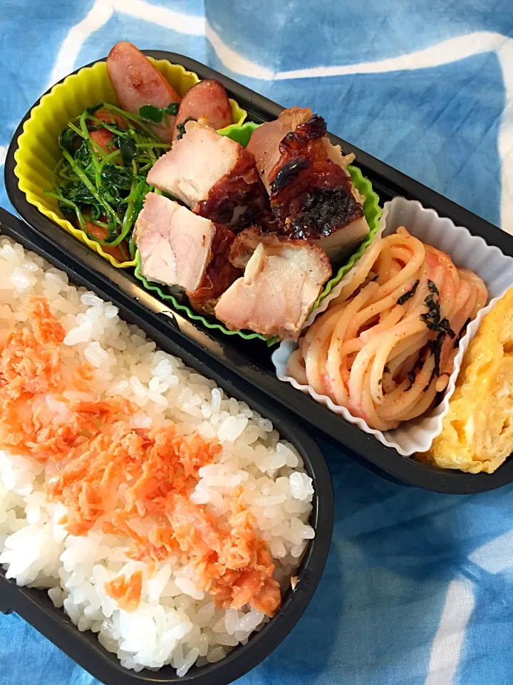 Snapdishの料理写真:照焼きチキン弁当！ タラコスパゲッティ 豆苗とウィンナー炒め 卵焼き|asamisaraさん