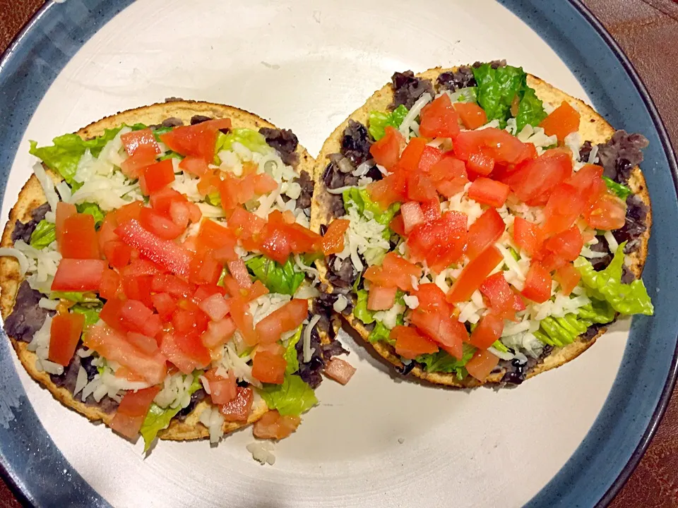 Tostadas de frijol|Cinthia Martinezさん